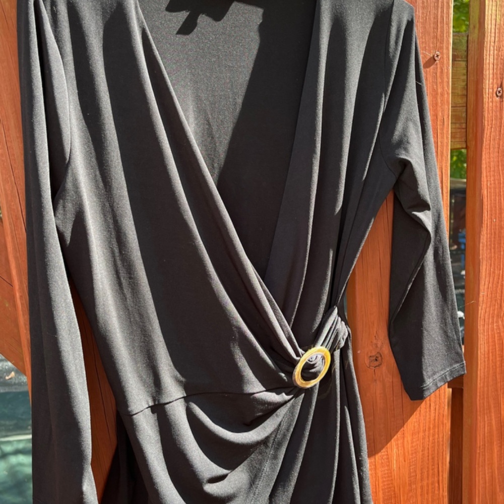 Jones New York Stretchy Wrap Top with Gold Tone Buckle Detail